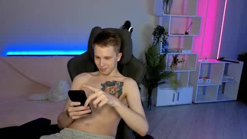 Archie online show from 10-04-25, 05:55