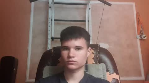 Snapshot of arvyn_ chatting on 04-12-26, 08:52 Denis online show from 04-12-26, 08:52