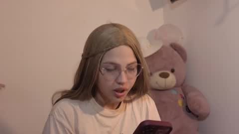 Snapshot of ary1_ chatting on 01-11-26, 04:50 Ary online show from 01-11-26, 04:50