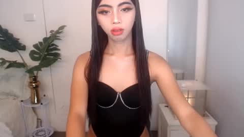 Snapshot of ary_99x chatting on 02-23-26, 09:06 Ariella online show from 02-23-26, 09:06