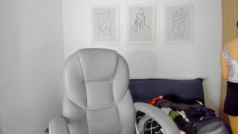 Zahaara online show from 12-20-24, 10:54