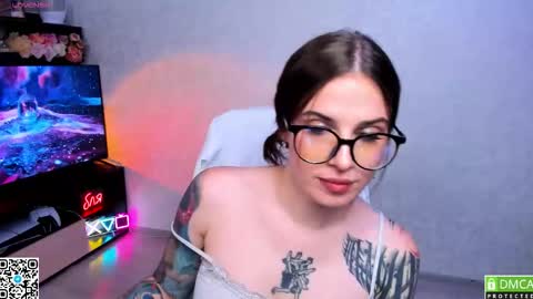 Snapshot of arya_deepthroat_queen chatting on 09-27-25, 01:10 Arya  Fn  Talented Arya   online show from 09-27-25, 01:10