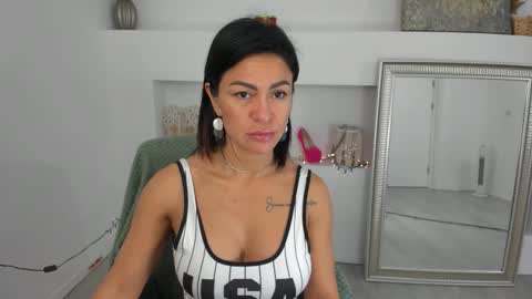 Snapshot of arya_lexa chatting on 10-11-25, 04:38 Arya online show from 10-11-25, 04:38