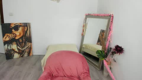 Snapshot of arya_lexa chatting on 11-23-25, 07:02 Arya online show from 11-23-25, 07:02