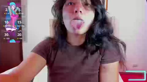 Snapshot of asaray_t chatting on 09-16-25, 05:25 Saray online show from 09-16-25, 05:25