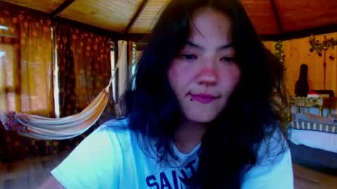 Snapshot of asaray_t chatting on 04-27-26, 05:33 Saray online show from 04-27-26, 05:33