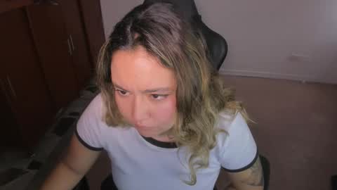 Snapshot of ash_smith1 chatting on 01-14-26, 09:31 ash_smith1 online show from 01-14-26, 09:31