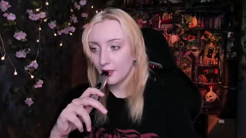 Snapshot of asheluck chatting on 06-05-26, 06:52 AshleyAshe online show from 06-05-26, 06:52