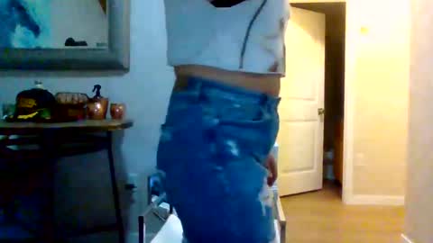 Ashton online show from 11-19-25, 08:25