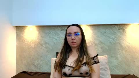 Asley Bennet online show from 10-22-25, 06:02