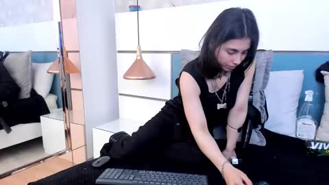 Ashkoreh online show from 10-26-25, 07:20