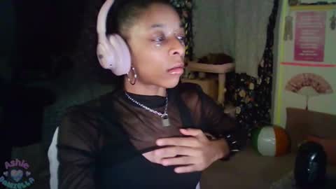 Snapshot of ashledaniella chatting on 02-05-25, 07:39 Ashle online show from 02-05-25, 07:39