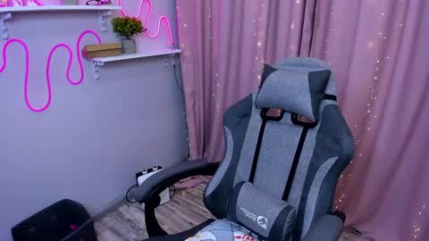 Ashley online show from 03-09-25, 03:01
