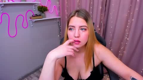 Ashley online show from 03-12-25, 02:30