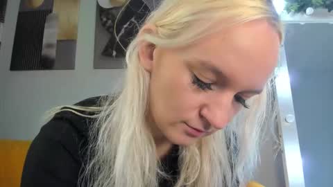 Ashley online show from 12-04-25, 08:34