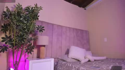 ashley_beaomunt online show from 03-20-26, 11:37