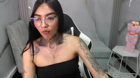 ashley_blum_v online show from 10-01-25, 08:04