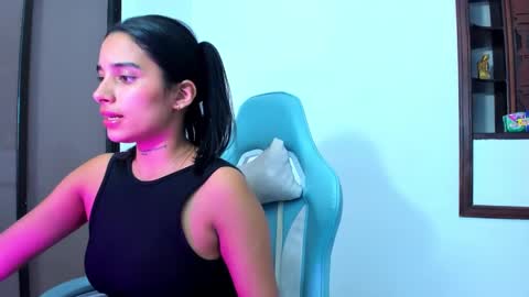 Snapshot of ashley_fresita chatting on 01-25-25, 02:26 ASHLEY online show from 01-25-25, 02:26