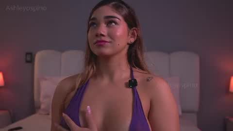 Snapshot of ashley_ospino chatting on 07-06-26, 11:40 Ashley online show from 07-06-26, 11:40