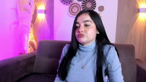 Snapshot of ashley_petit chatting on 05-17-26, 01:40 ashley_petit online show from 05-17-26, 01:40