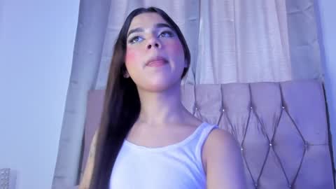 Snapshot of ashley_piinkk chatting on 02-05-25, 06:04 Ashley online show from 02-05-25, 06:04