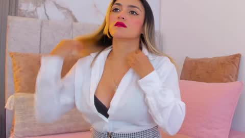 Camila online show from 02-07-25, 08:20