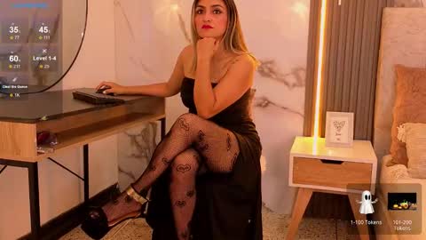 Camila online show from 10-23-25, 08:18