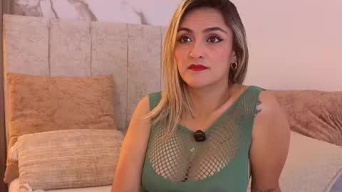 Camila online show from 02-16-26, 08:27