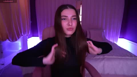 ashleybaee online show from 11-11-25, 01:11