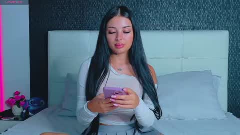 Snapshot of ashleyetthen chatting on 06-14-26, 04:42 AshleyEtthen online show from 06-14-26, 04:42