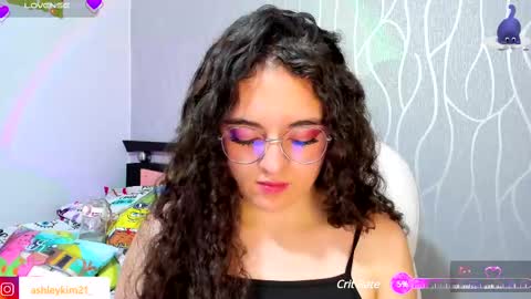 Snapshot of ashleykiim_ chatting on 02-15-25, 07:17 .. Ashley .. online show from 02-15-25, 07:17