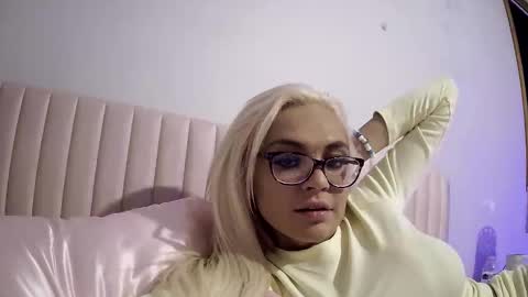 Snapshot of ashleymaddyyyy647935 chatting on 05-10-26, 04:06 ashleymaddyyyy647935 online show from 05-10-26, 04:06