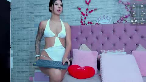 Snapshot of ashleynelsonn chatting on 04-28-26, 10:04 ashleynelsonn online show from 04-28-26, 10:04