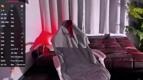 Ashley online show from 11-29-25, 01:03