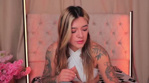 Ashley Lauren online show from 01-08-25, 03:51