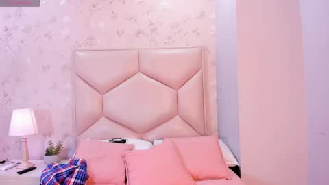 Snapshot of ashly_bloom chatting on 05-02-26, 03:11 Ashly online show from 05-02-26, 03:11