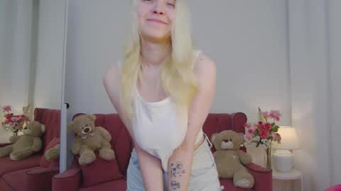 ashly_cherry online show from 11-18-25, 11:03