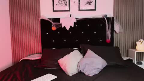    online show from 10-27-25, 07:07