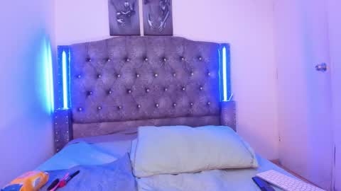 Snapshot of ashlye_rose0 chatting on 11-17-25, 12:44 ashlye_rose0 online show from 11-17-25, 12:44