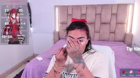 Snapshot of ashlye_rose0 chatting on 12-22-25, 12:24 ashlye_rose0 online show from 12-22-25, 12:24