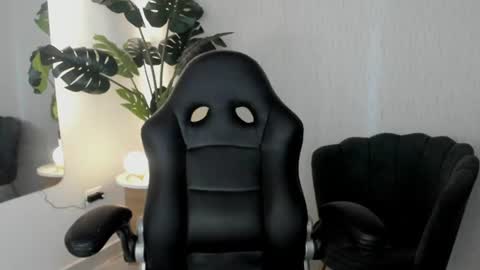 Ashly online show from 07-22-26, 12:08