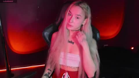 Mila online show from 09-28-25, 08:09