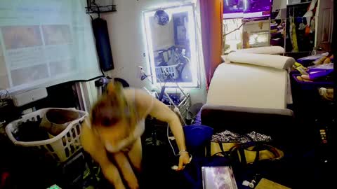 ashmomo online show from 12-11-24, 06:25