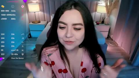 Snapshot of ashton_heidi chatting on 06-05-26, 11:10 Your girlfriend online show from 06-05-26, 11:10
