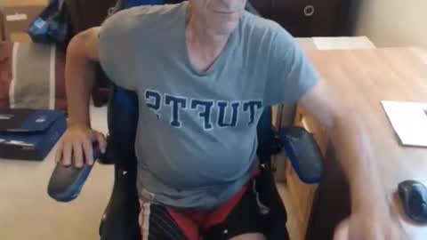 Snapshot of ashtonscashpiggie chatting on 09-29-25, 10:14 In need of use online show from 09-29-25, 10:14