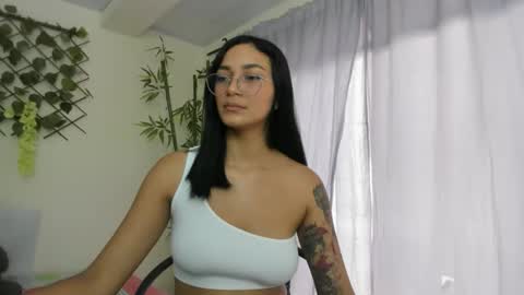 Camila online show from 10-24-25, 05:53