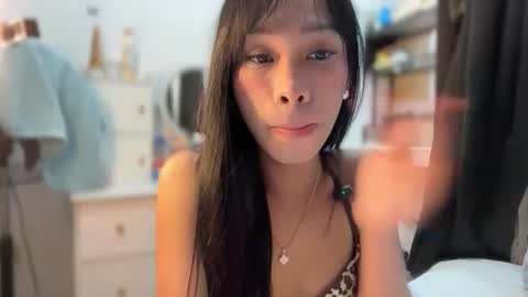 Snapshot of asian_aki chatting on 04-16-26, 02:18 Marj online show from 04-16-26, 02:18