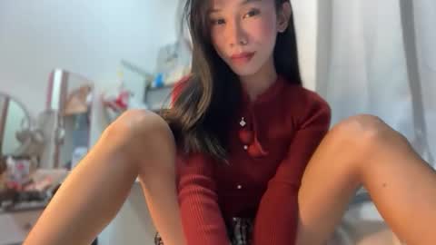 Snapshot of asian_aki chatting on 04-25-26, 06:05 Marj online show from 04-25-26, 06:05