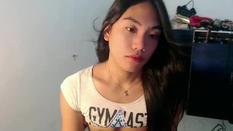 Snapshot of asian_alliyah chatting on 05-12-26, 11:35 asian_alliyah online show from 05-12-26, 11:35