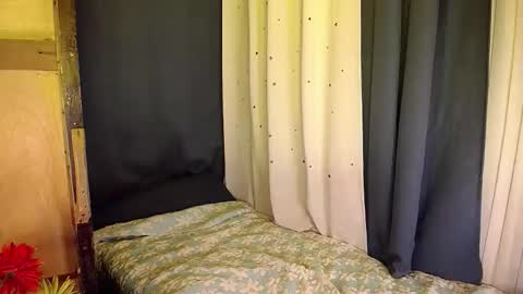 Elaine Navales online show from 10-02-25, 06:04